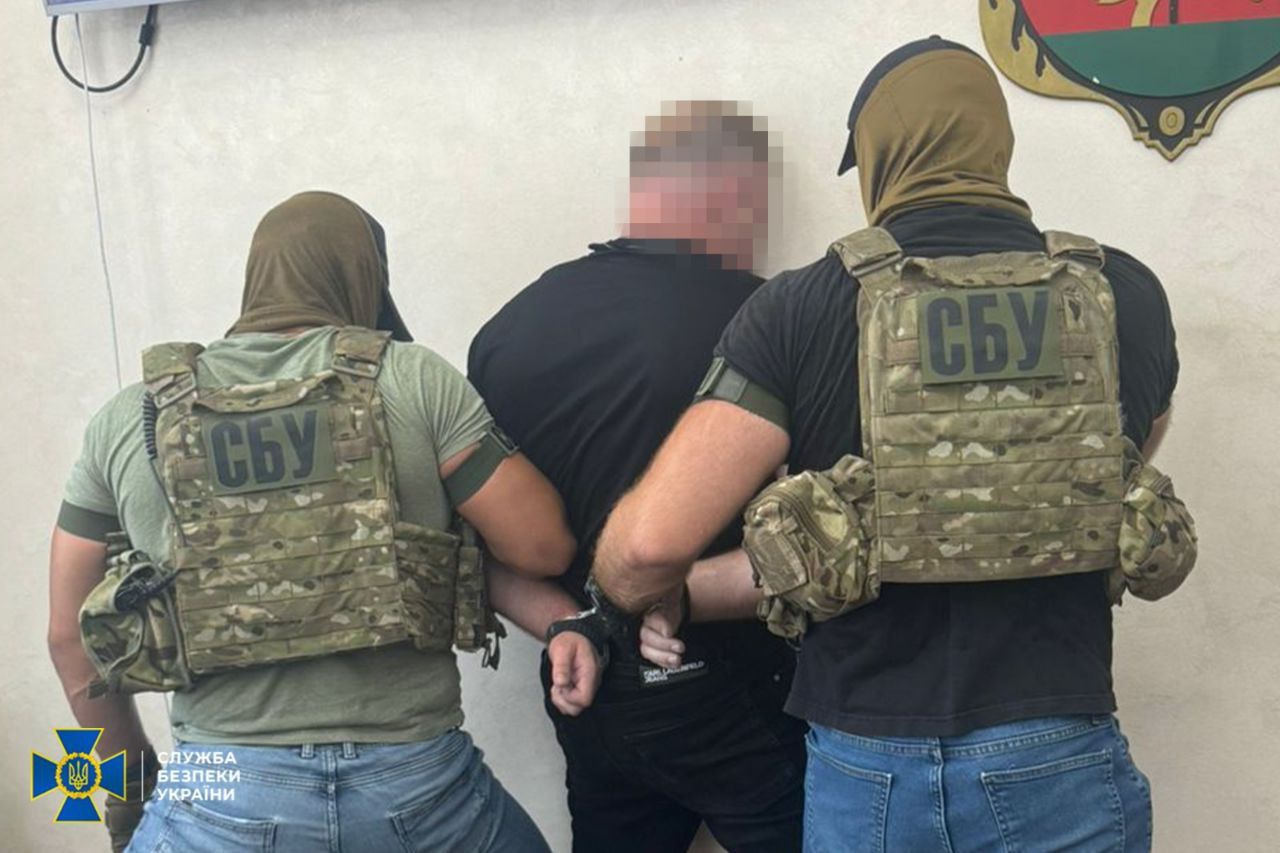 Мер міста на Одещині системно займався віджиманням нерухомості. Фото - СБУ Мер міста на Одещині системно займався віджиманням нерухомості. Фото - СБУ