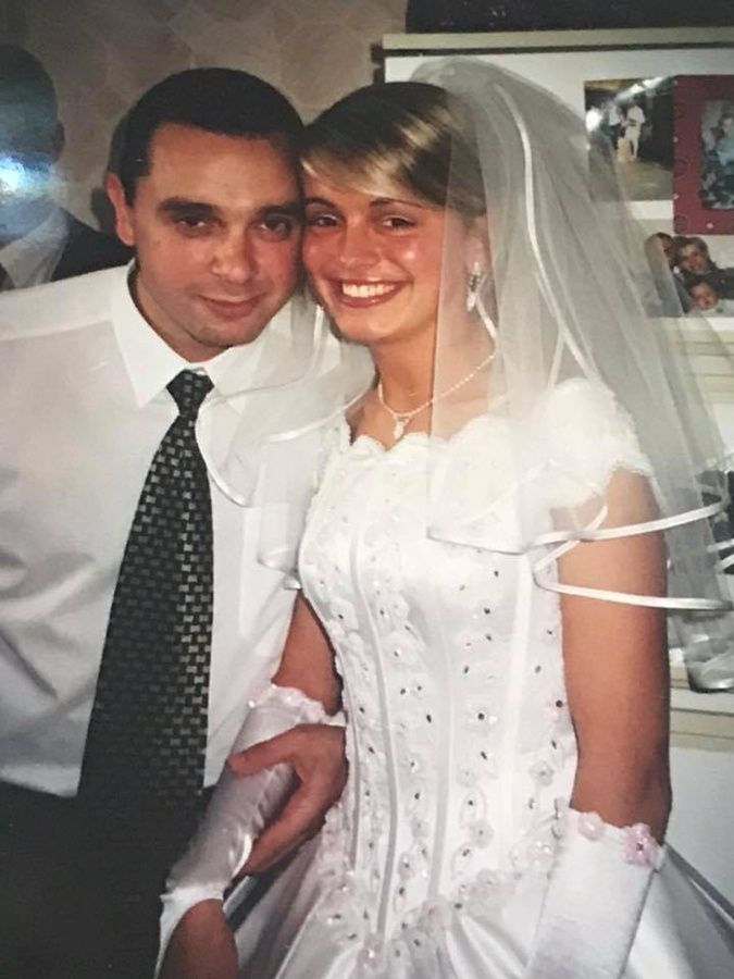 Из под венца Оксана сбежала к Вадиму Гутцайту, когда ей было 25 лет Из под венца Оксана сбежала к Вадиму Гутцайту, когда ей было 25 лет