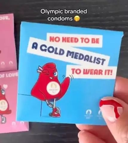 Так выглядят брендированные презервативы Олимпиады с надписью: Не надо быть золотым призером, чтобы сделать это