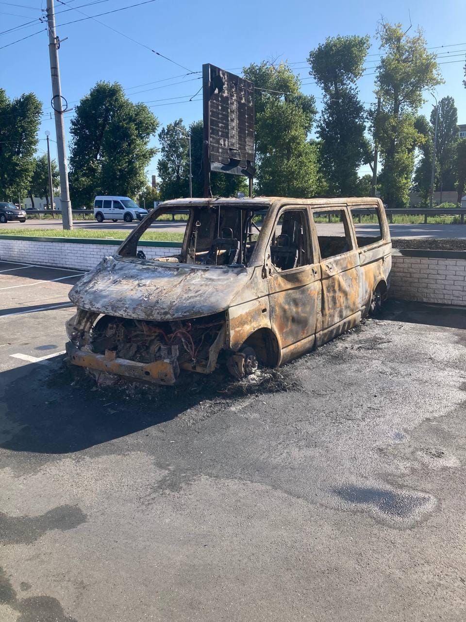 Авто после поджога Авто после поджога
