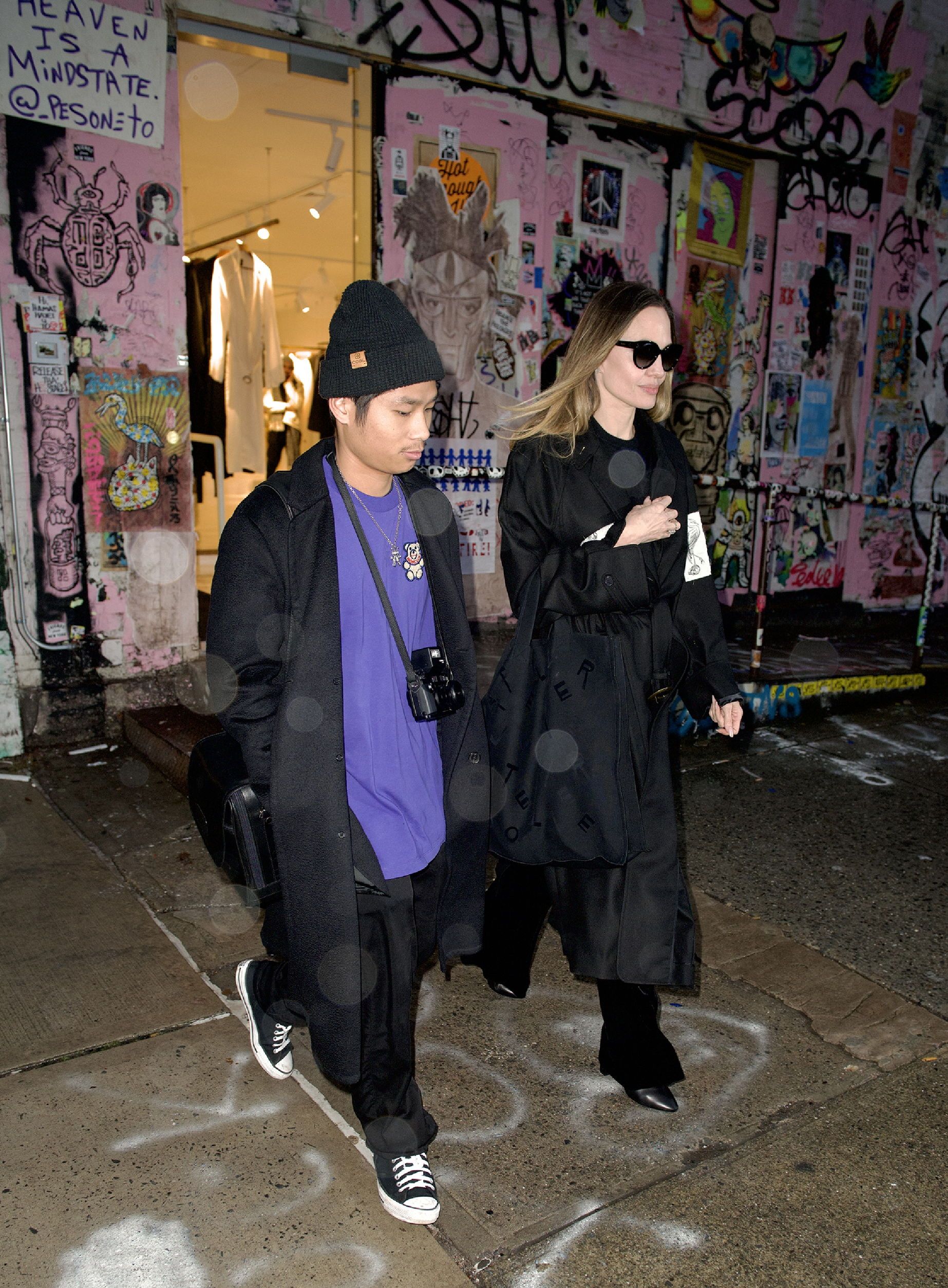 Анджеліна Джолі та Пакс. Фото: Getty Images Анджеліна Джолі та Пакс. Фото: Getty Images