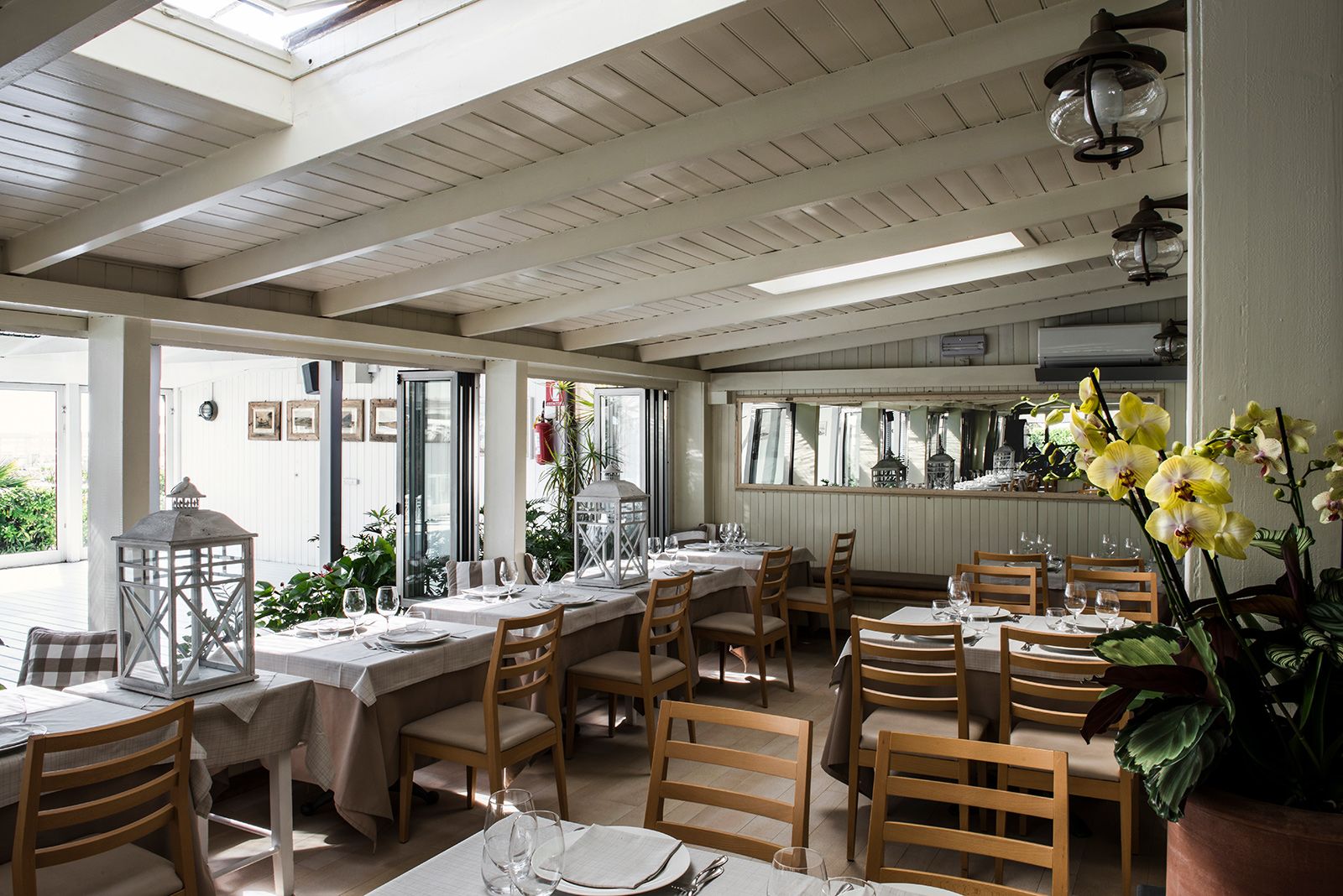 Внучка Ротару нечаянно злила, как бабушка отметила 77-летие недалеко от итальянской "виллы Зе" 3