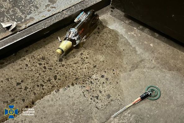 СБУ затримала старшу агентку ГРУ у Києві завдяки власному подвійному агенту: жінка координувала підпали автівок ЗСУ 4