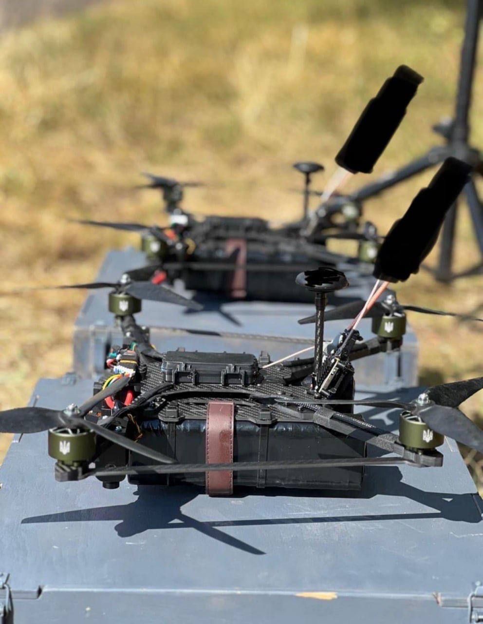 "Обучение пилотов управлению нашими дронами – обязательное требование нашей команды", – Юрий Голик 1