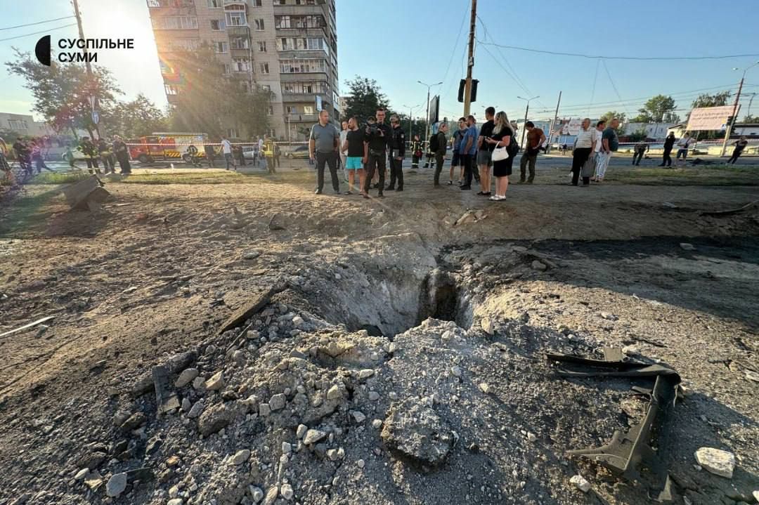 Росія обстріляла проспект Свободи у Сумах Росія обстріляла проспект Свободи у Сумах