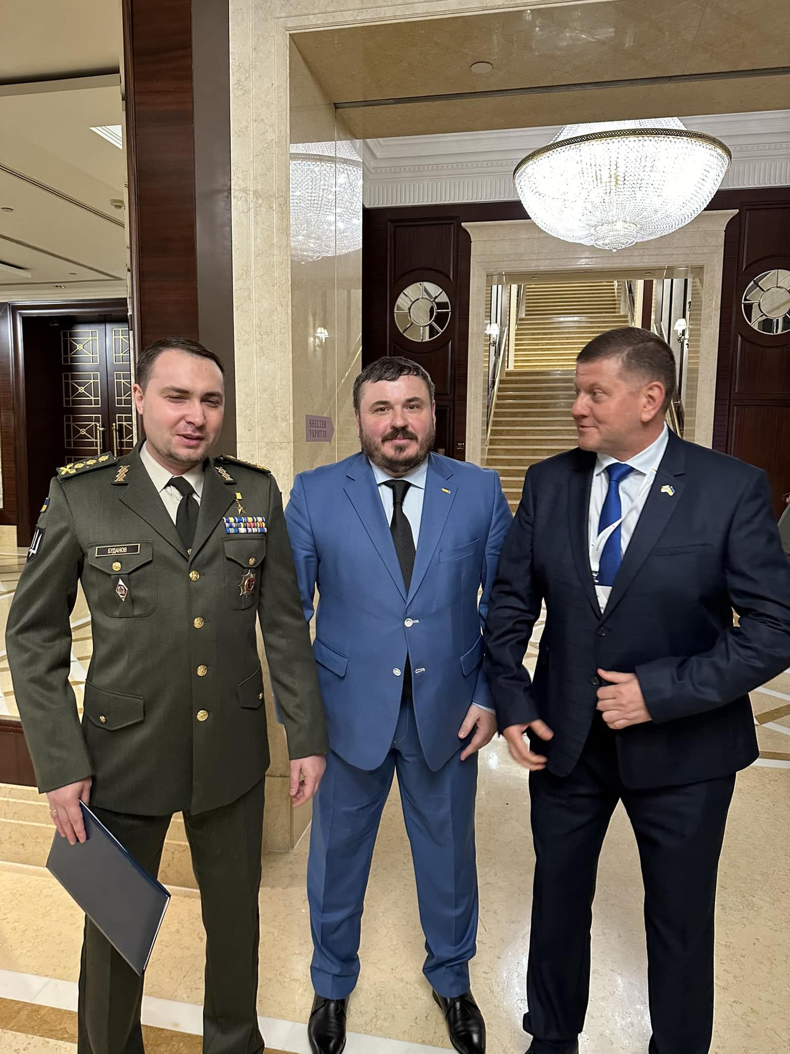 Залужный вернулся в Украину: его фото с Будановым в Раде взорвало сеть 1