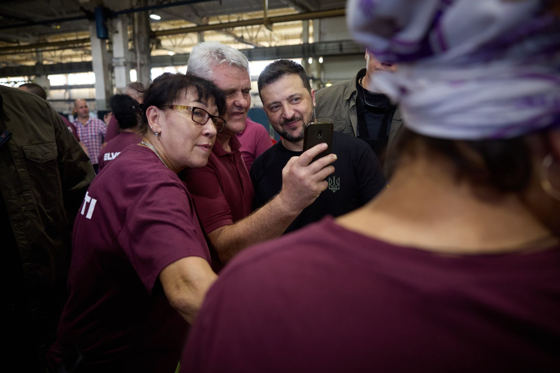 Зеленский пообещал закончить войну. Фото - Facebook Владимир Зеленский Зеленский пообещал закончить войну. Фото - Facebook Владимир Зеленский