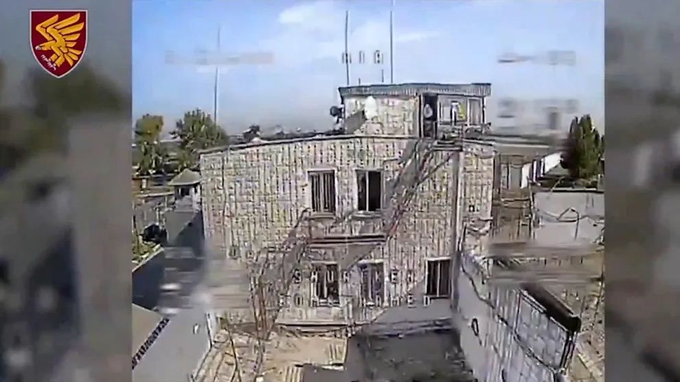 Кадр из видео 95 Отдельной десантно-штурмовой бригады ВСУ Кадр из видео 95 Отдельной десантно-штурмовой бригады ВСУ