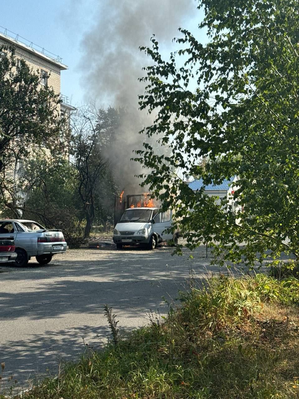 Безпілотники атакували Саратов та Енгельс: окупанти скаржаться на руйнування (фото, відео) 3