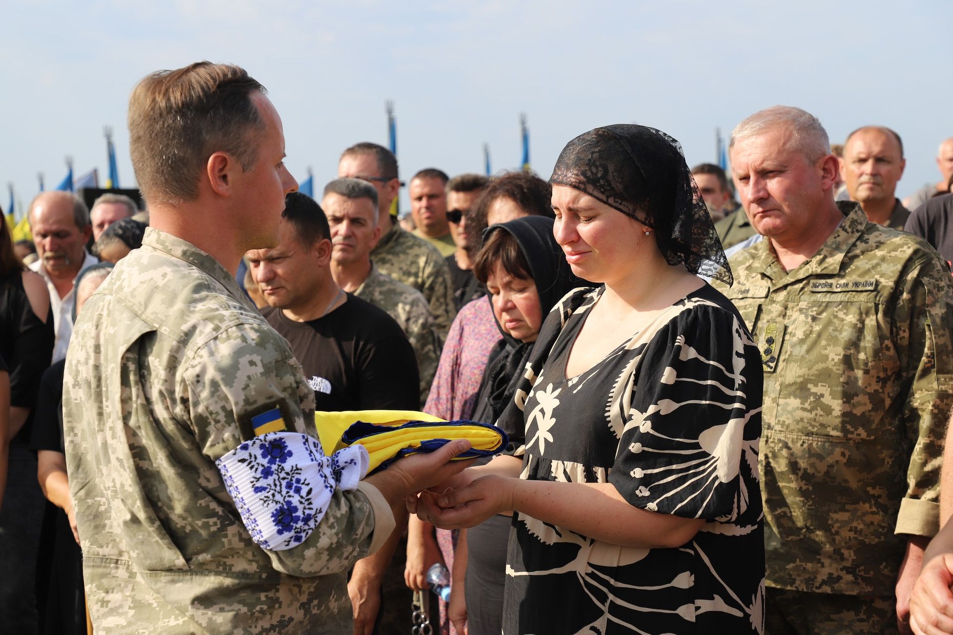 Коллеги протились с героем Украины Коллеги протились с героем Украины