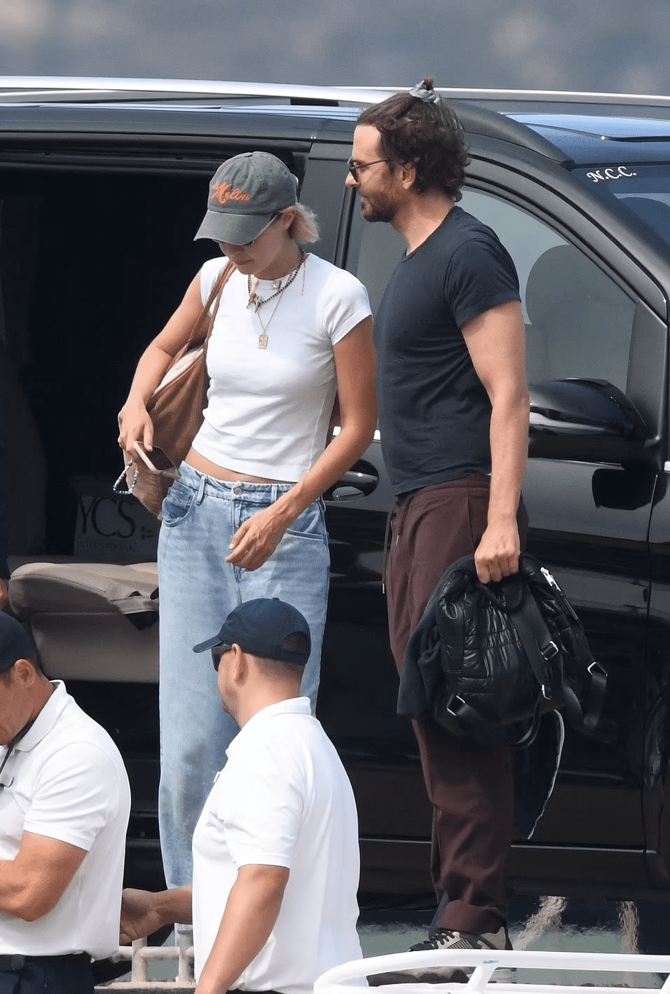 Прибуття на Сардинію. Фото: Ciaopix/Cobra Team/Frezza Lafata/BackGrid Прибуття на Сардинію. Фото: Ciaopix/Cobra Team/Frezza Lafata/BackGrid