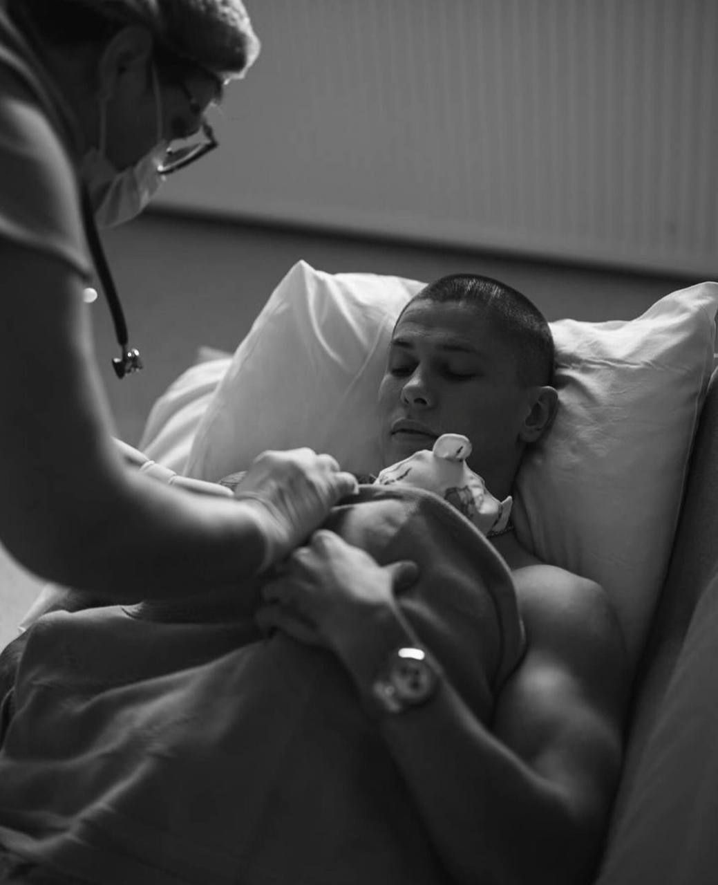 Футболист сборной Украины Денис Попов показал фото своего первого сына 2