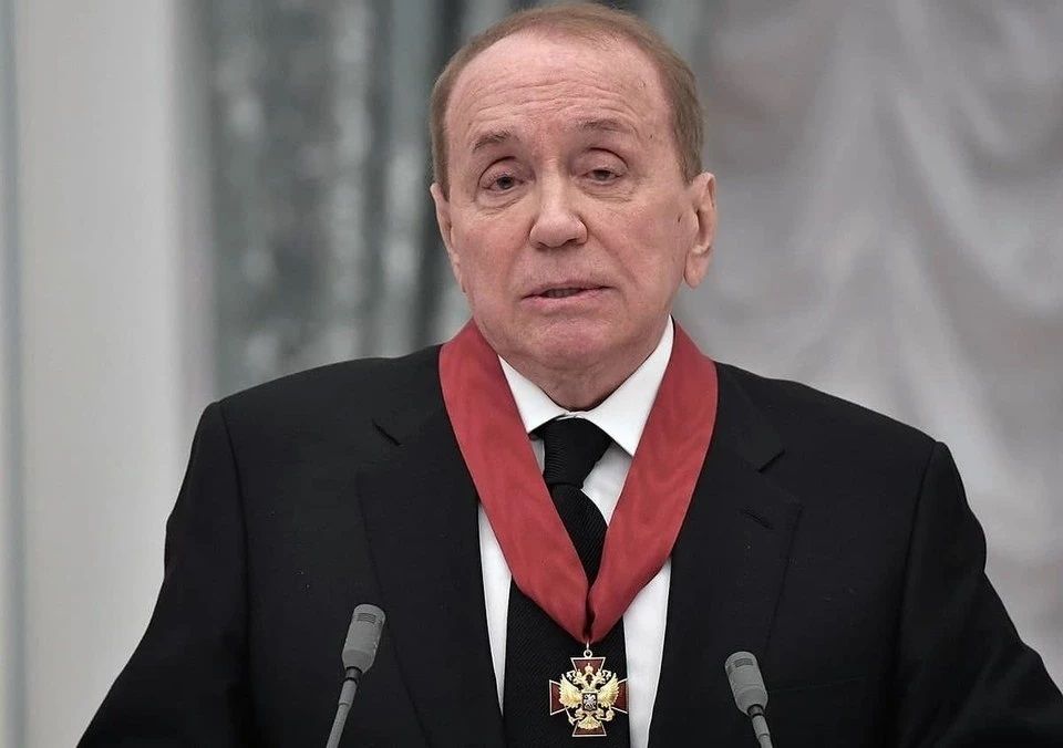 Масляков за свою лояльность получал от Путина ордена и другие "плюшки" Масляков за свою лояльность получал от Путина ордена и другие "плюшки"