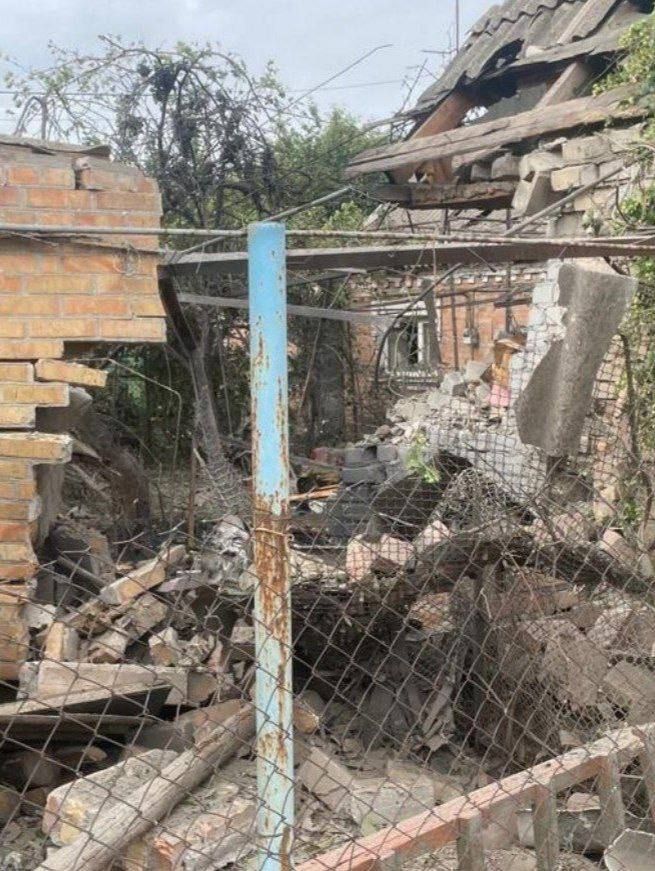 Росіяни вдарили по Нікополю: загинули 16-річна дівчина (фото) 4