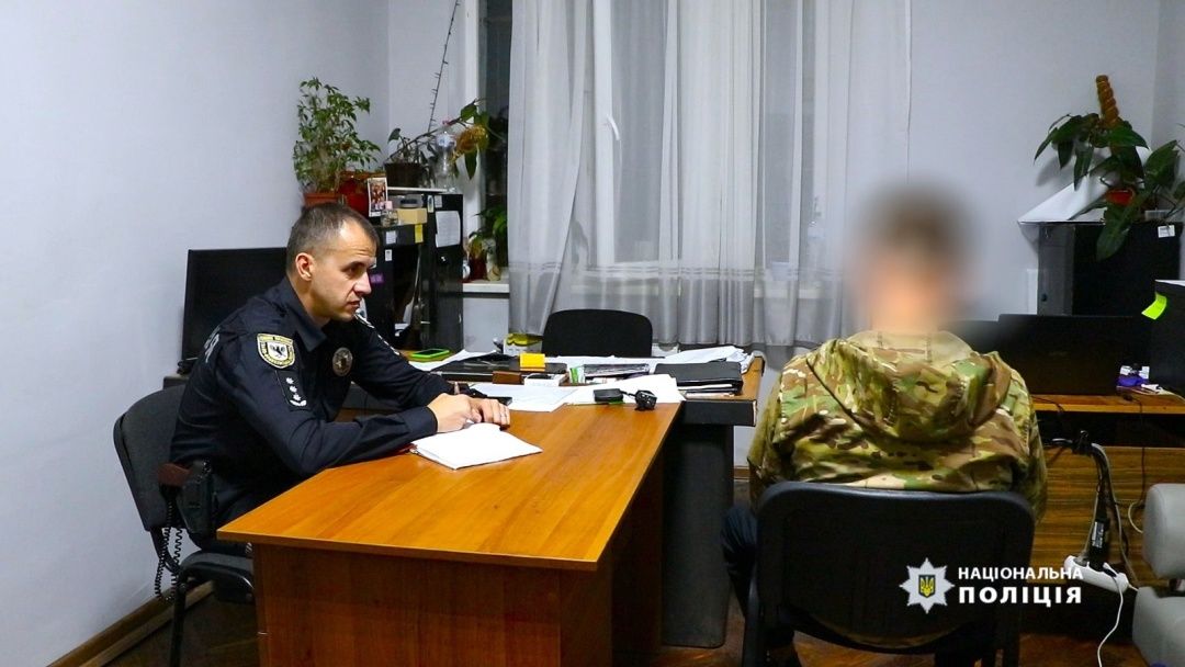 Поліція затримала трьох підозрюваних. Фото - Нацполіція Поліція затримала трьох підозрюваних. Фото - Нацполіція