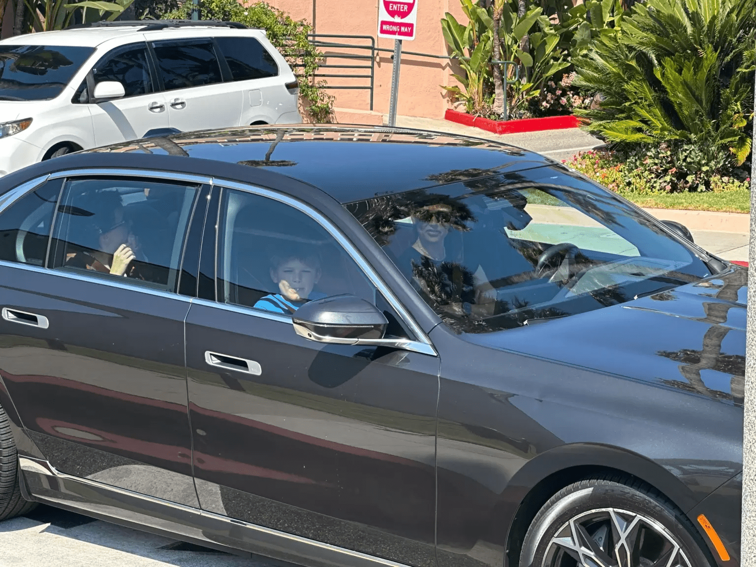 Дженніфер Гарнер не вийшла з машини. Фото: BlackBelts/BackGrid Дженніфер Гарнер не вийшла з машини. Фото: BlackBelts/BackGrid