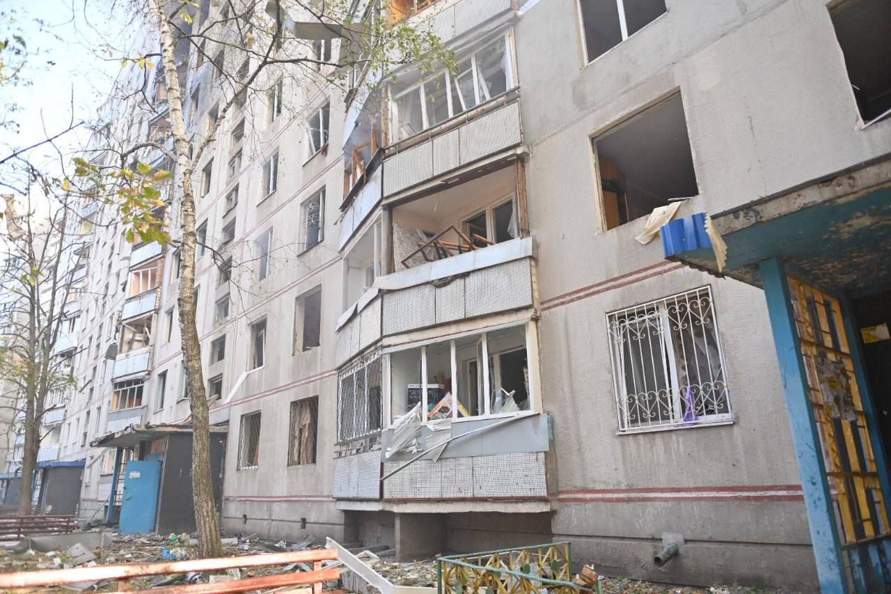 Удар РФ авіабомбою по житловому будинку у Харкові: кількість постраждалих різко зросла, серед них – діти (фото) 2