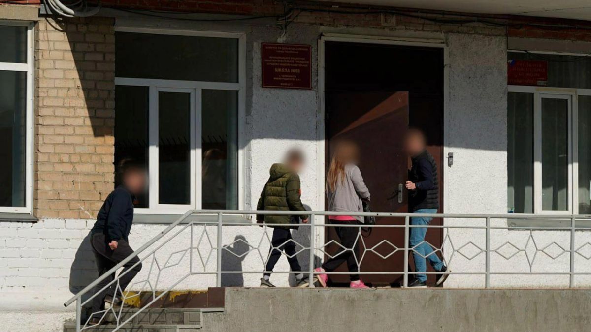 У Росії учень з молотком напав на однокласників і спробував вчинити самогубство 1