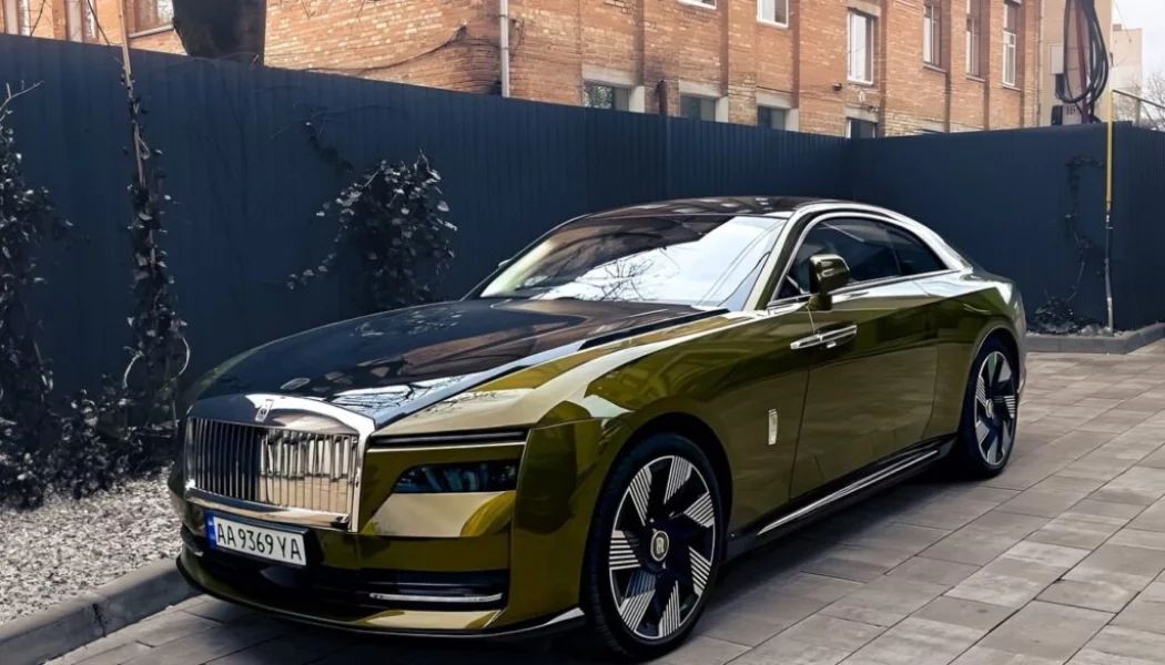 Кто донатит, а кто на Maserati: украинцы во время войны покупают люксовые авто в шокирующих количествах 7