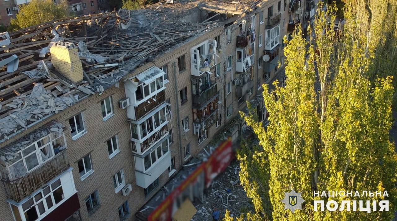 Правоохранители показали последствия одного из ударов по Краматорску Правоохранители показали последствия одного из ударов по Краматорску