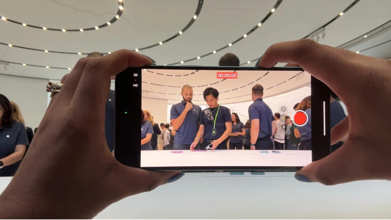 Навіщо потрібна кнопка Camera Control на iPhone 16 1
