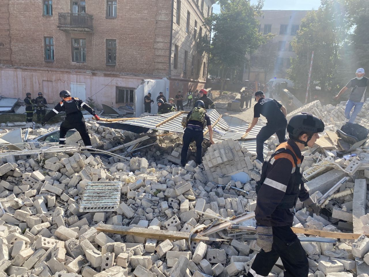 В Кривом Роге идет поисково-спасательная операция