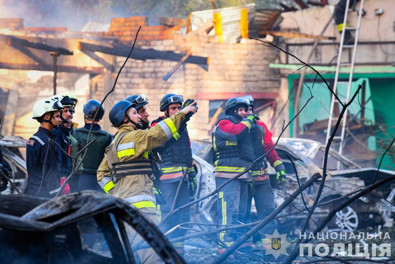 На Запоріжжі страшно дивитися! Фото наслідків ударів, що тривали дві доби 1