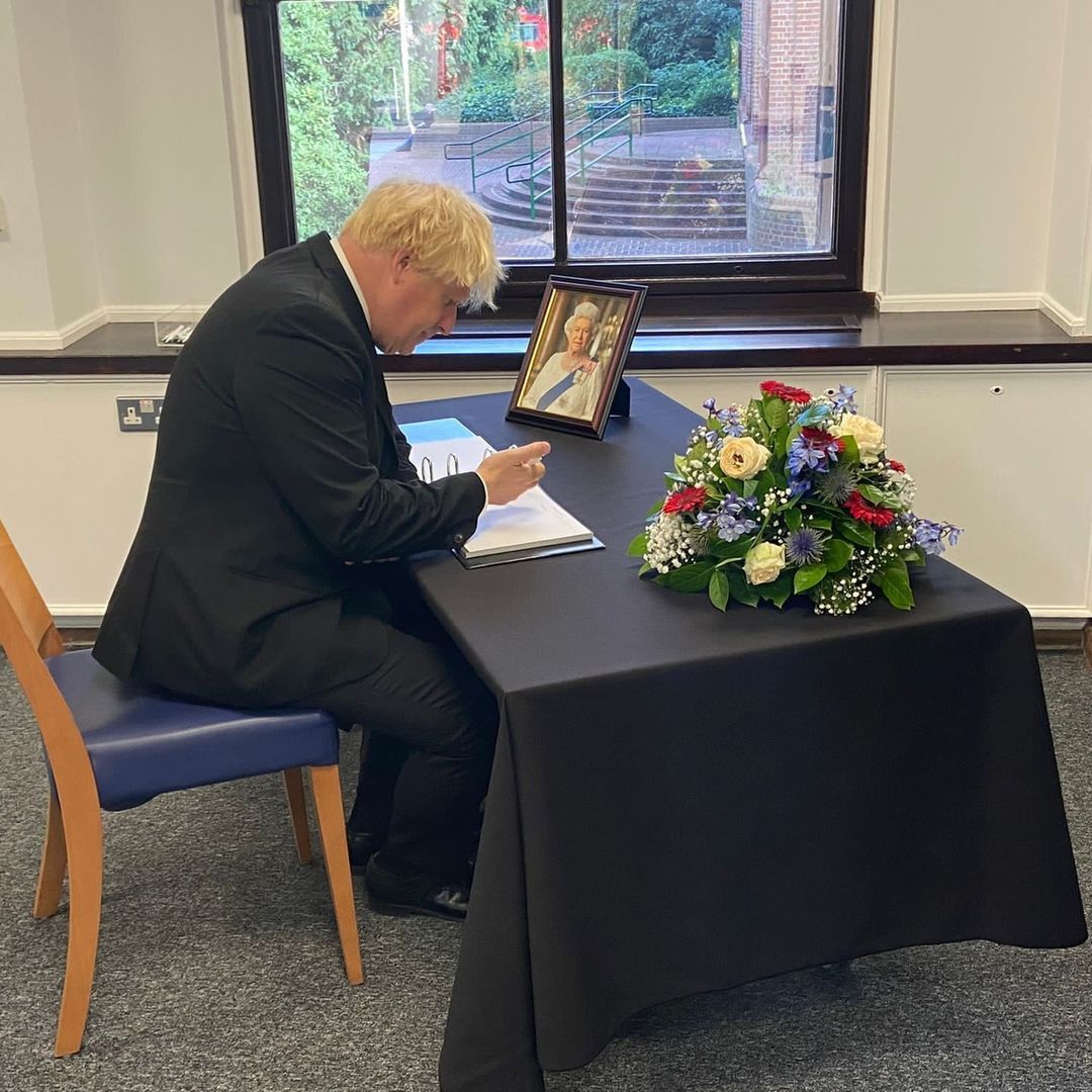 Борис Джонсон розкрив таємницю смерті королеви Єлизавети II 4