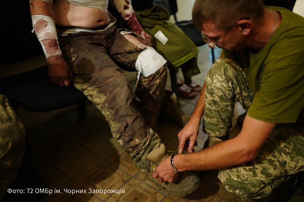 Поранені бійці 72-ї окремої механізованої бригади ЗСУ ім. Чорних Запорожців Поранені бійці 72-ї окремої механізованої бригади ЗСУ ім. Чорних Запорожців