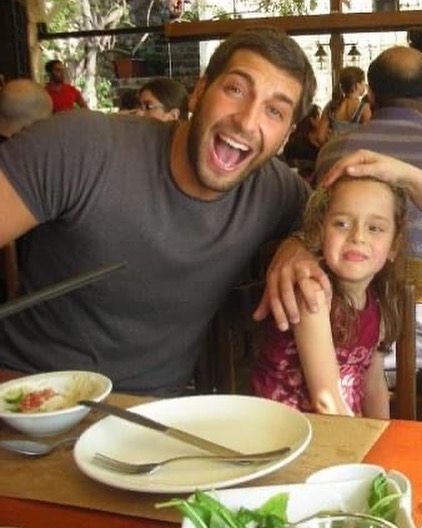 Даніель Салем з сестрою, яка померла