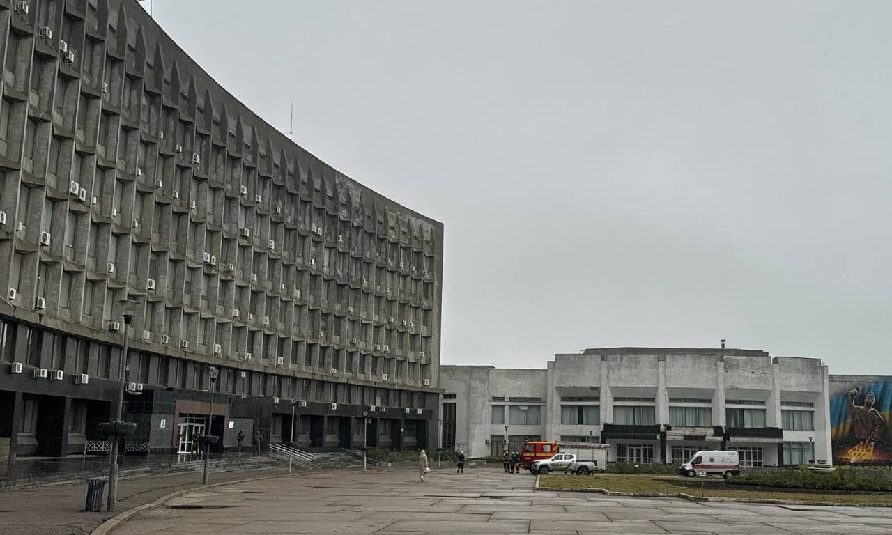 В Сумах заминировано 12 админзданий В Сумах заминировано 12 админзданий