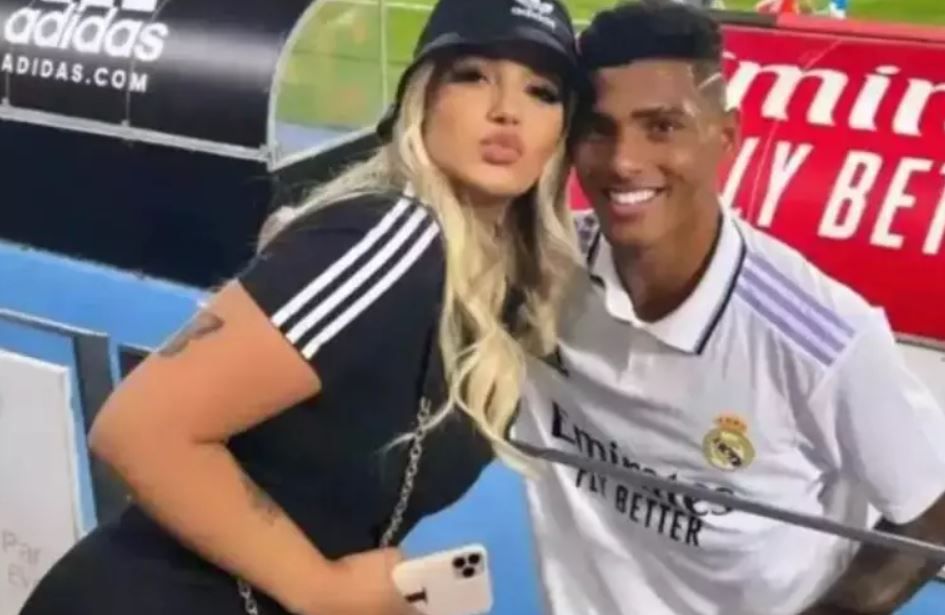 Жена легионера Шахтера родила ему чужого ребенка 1