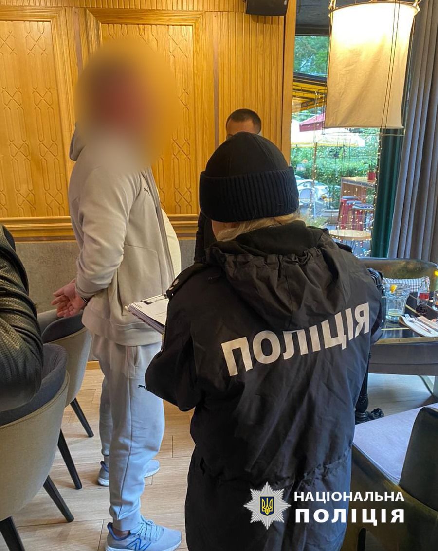 Полицейские и СБУ инсценировали убийство бизнесмена, чтобы спасти ему жизнь СБУ и полиция в Одесской области предупредили убийство бизнесмена 1