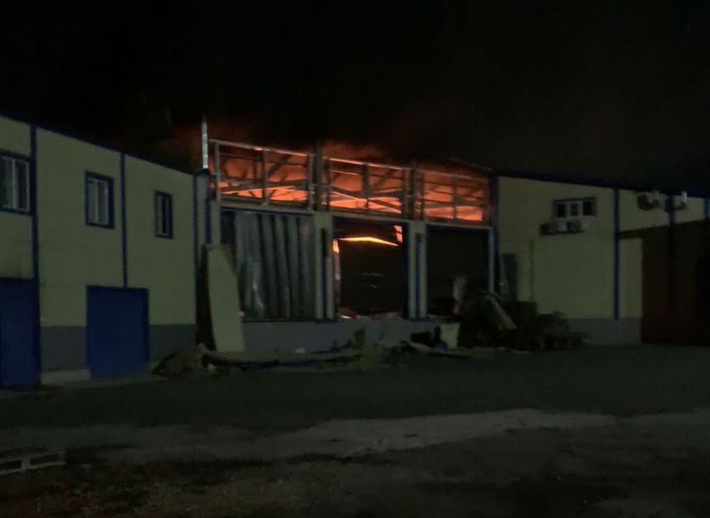 Один из секторов российского спиртзавода Один из секторов российского спиртзавода