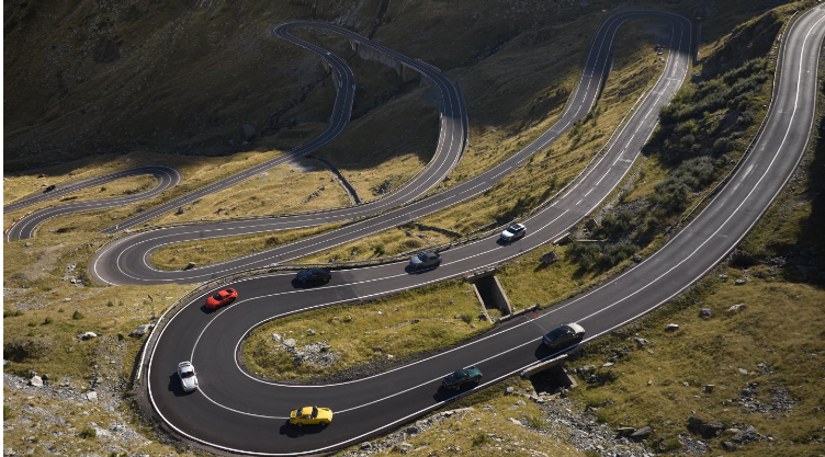 50 років Turbo: подорож Porsche на "найкращій дорозі у світі" 1