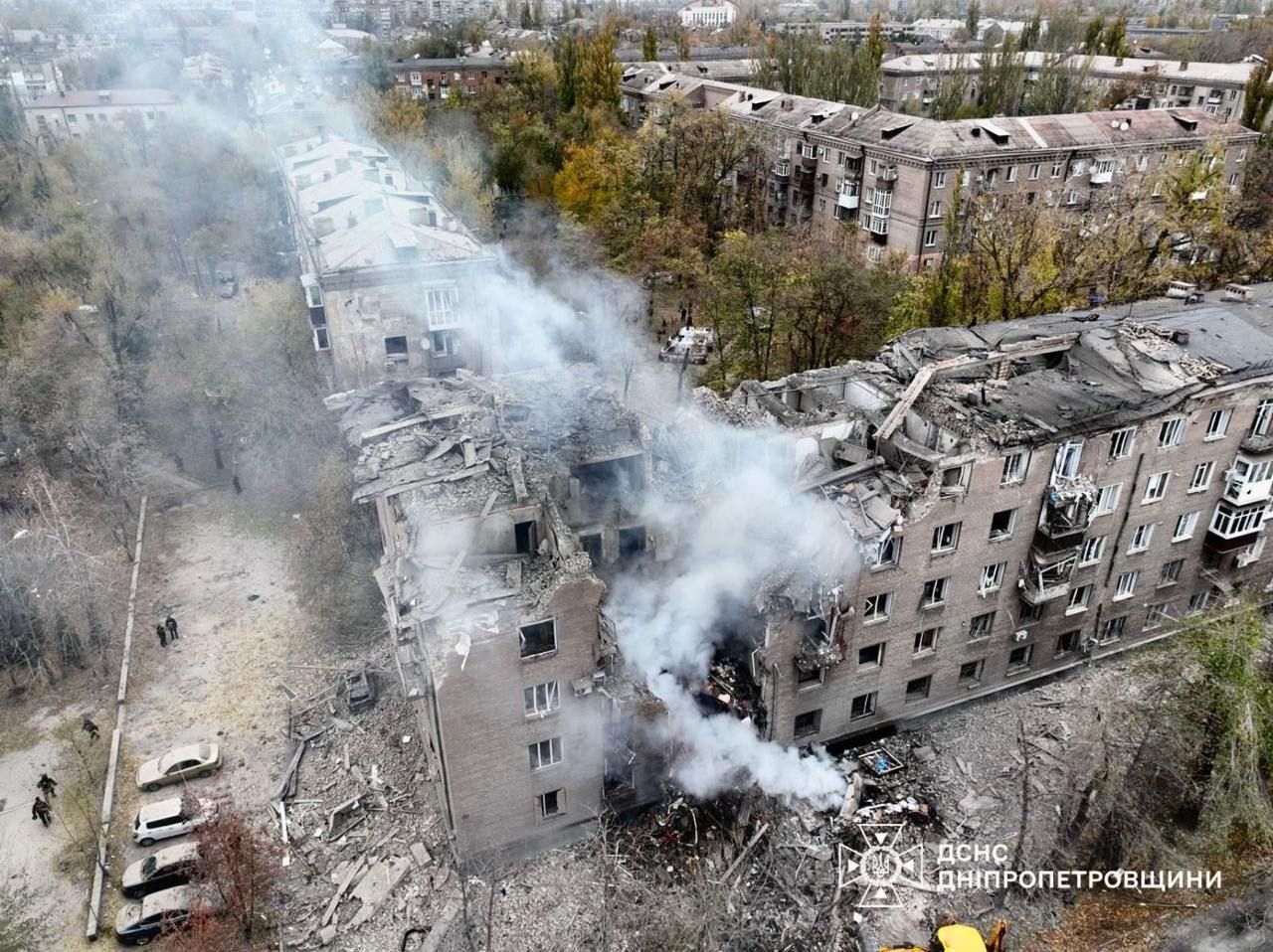 Удар балістикою: в Кривому Розі окупанти влучили у пʼятиповерхівку - є жертви 1