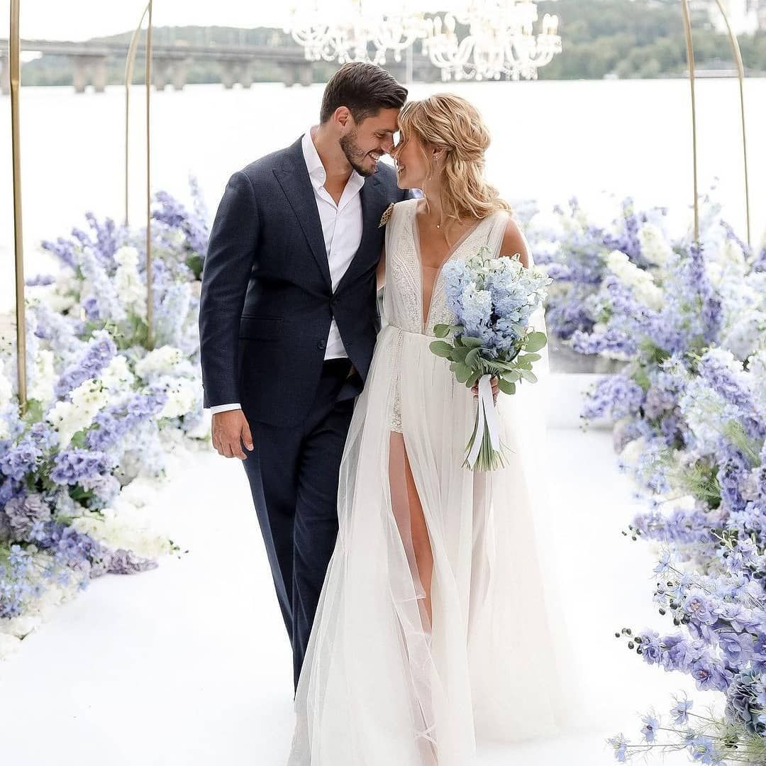 Весілля переможців шоу "Холостяк-9" активно обговорювали в мережі Весілля переможців шоу "Холостяк-9" активно обговорювали в мережі