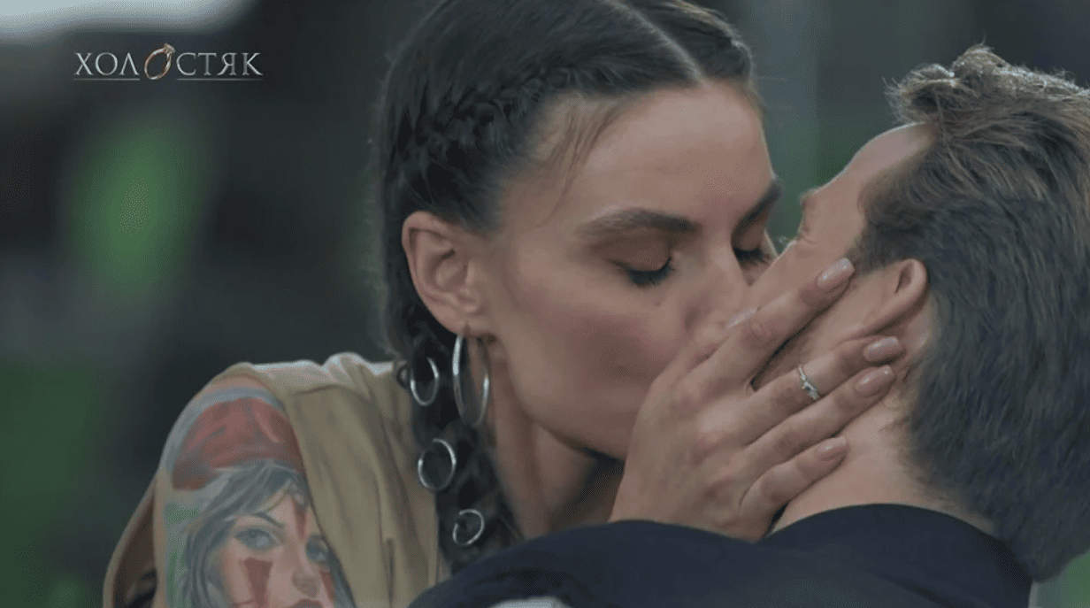 Поцелуй Александра и Инны Поцелуй Александра и Инны