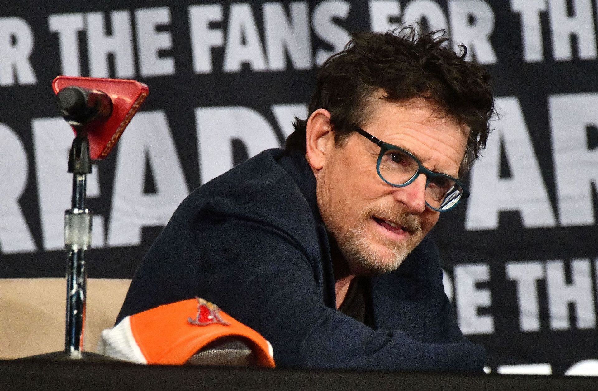 Черный юмор помогает обойти табу. Фото: Getty Images Черный юмор помогает обойти табу. Фото: Getty Images