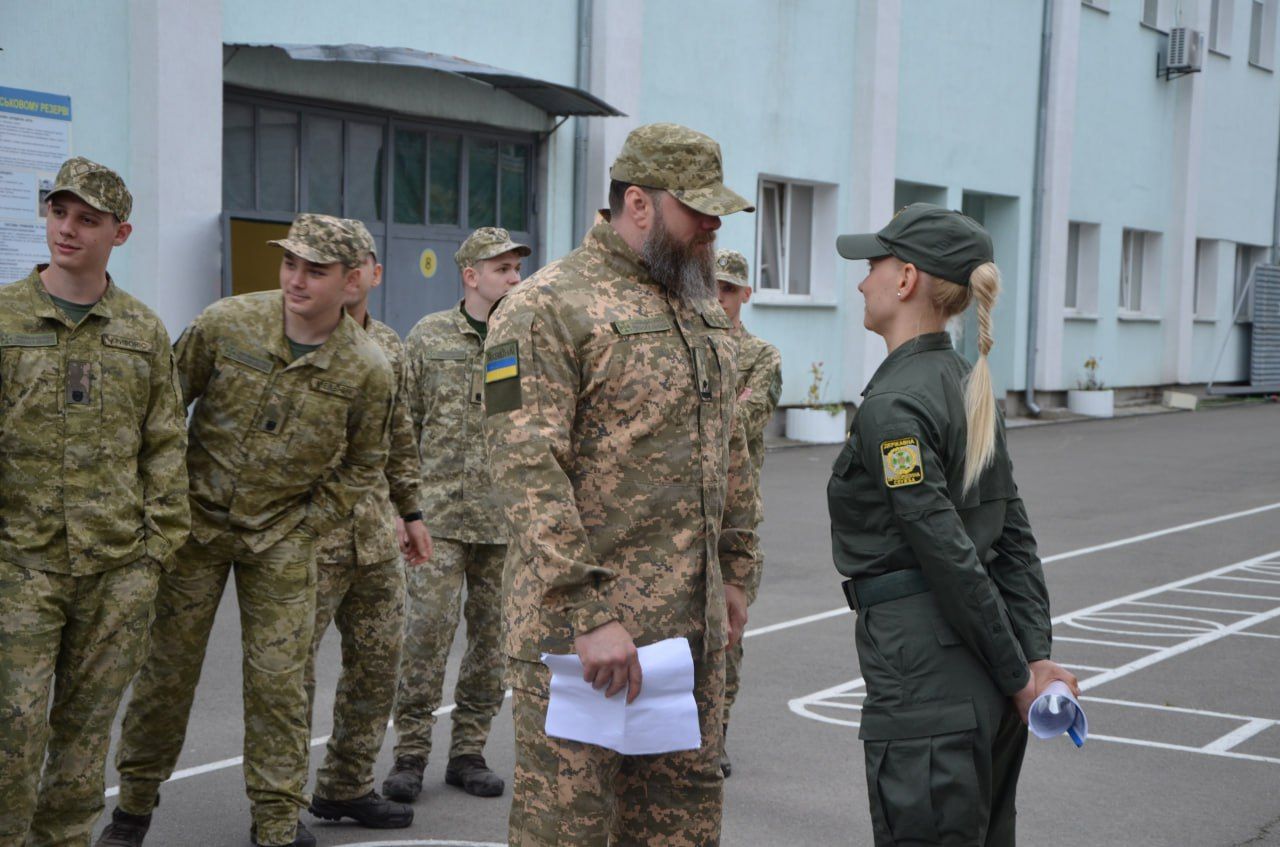 Він залишився тим Вовою, яким був. Але і став іншим – очі змінилися.