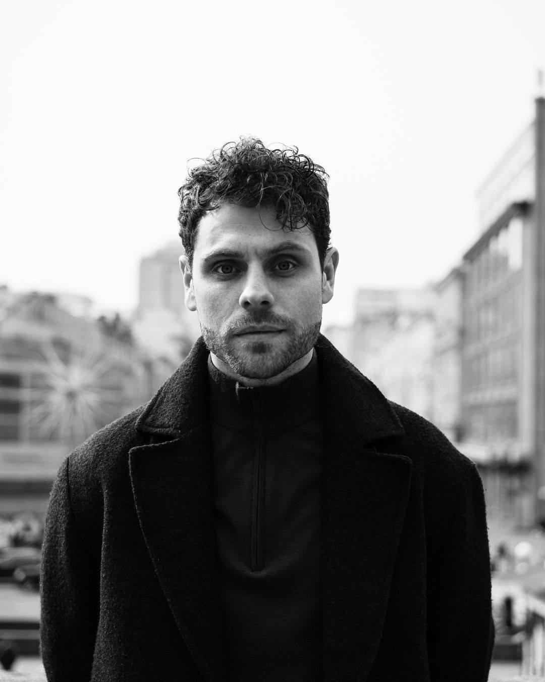 Актор Артур Логай в центрі Києва