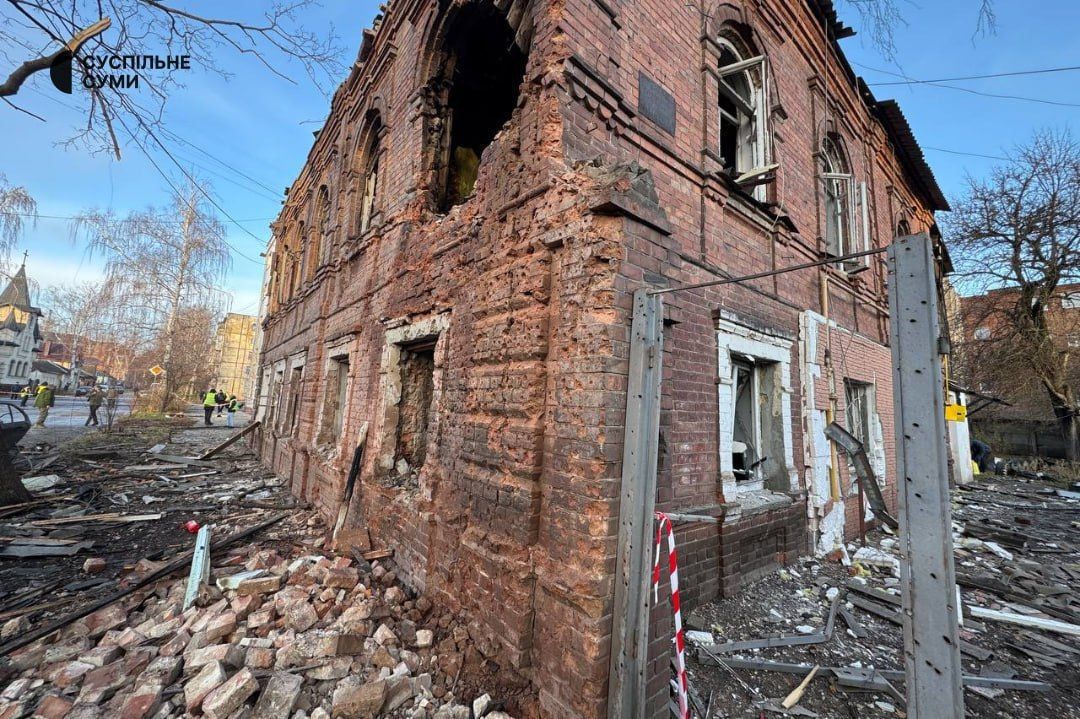 Будинок, уражений шрапнеллю Будинок, уражений шрапнеллю