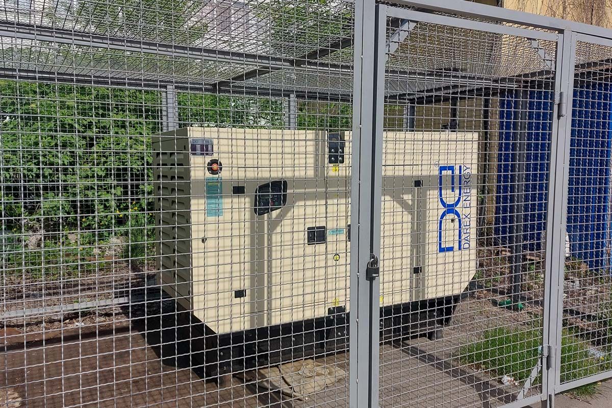 Все действующие 1250 магазинов 