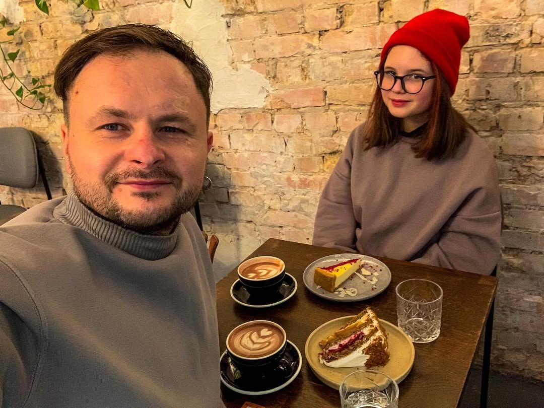 Актер Роман Ясиновский с дочерью Варварой Актер Роман Ясиновский с дочерью Варварой