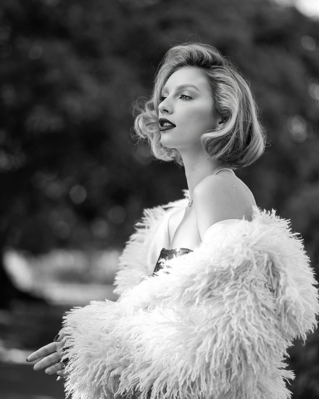 Актрисша и певица Лера Товстолес Актрисша и певица Лера Товстолес