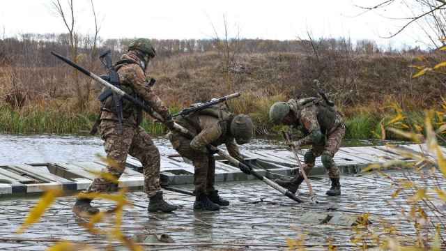 Шанси росіян переплавитися через Дніпро вкрай малі Шанси росіян переплавитися через Дніпро вкрай малі