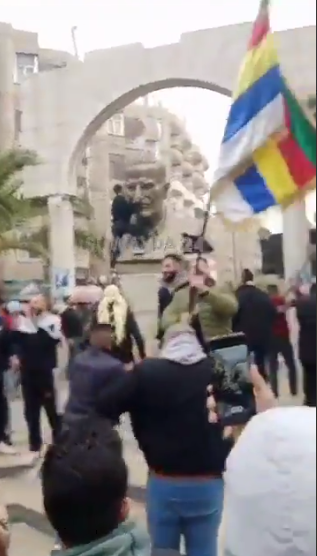 Повалення пам'ятників сім'ї Асада Повалення пам'ятників сім'ї Асада