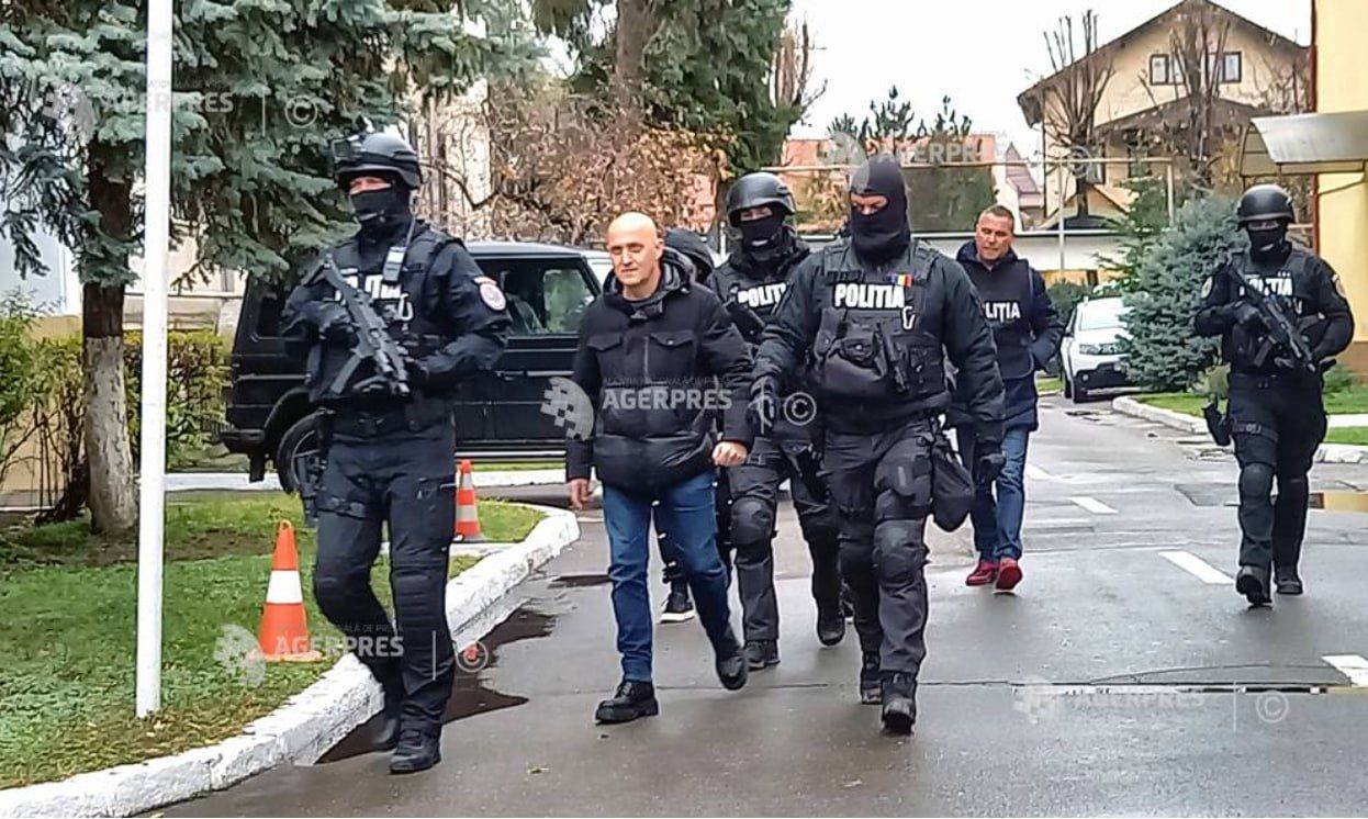 Задержание вооруженных наемников. Фото: AGERPRES Задержание вооруженных наемников. Фото: AGERPRES