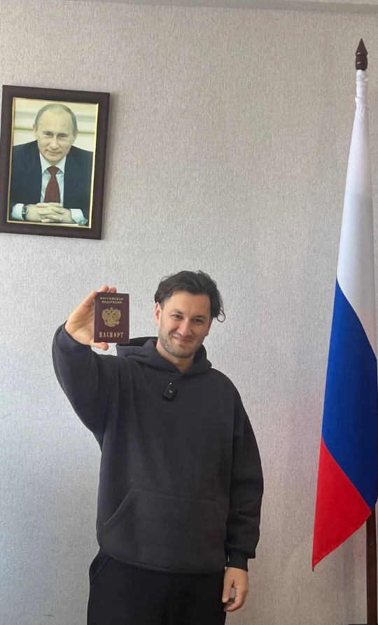 Предатель Юрий Бардаш получил российское гражданство Предатель Юрий Бардаш получил российское гражданство