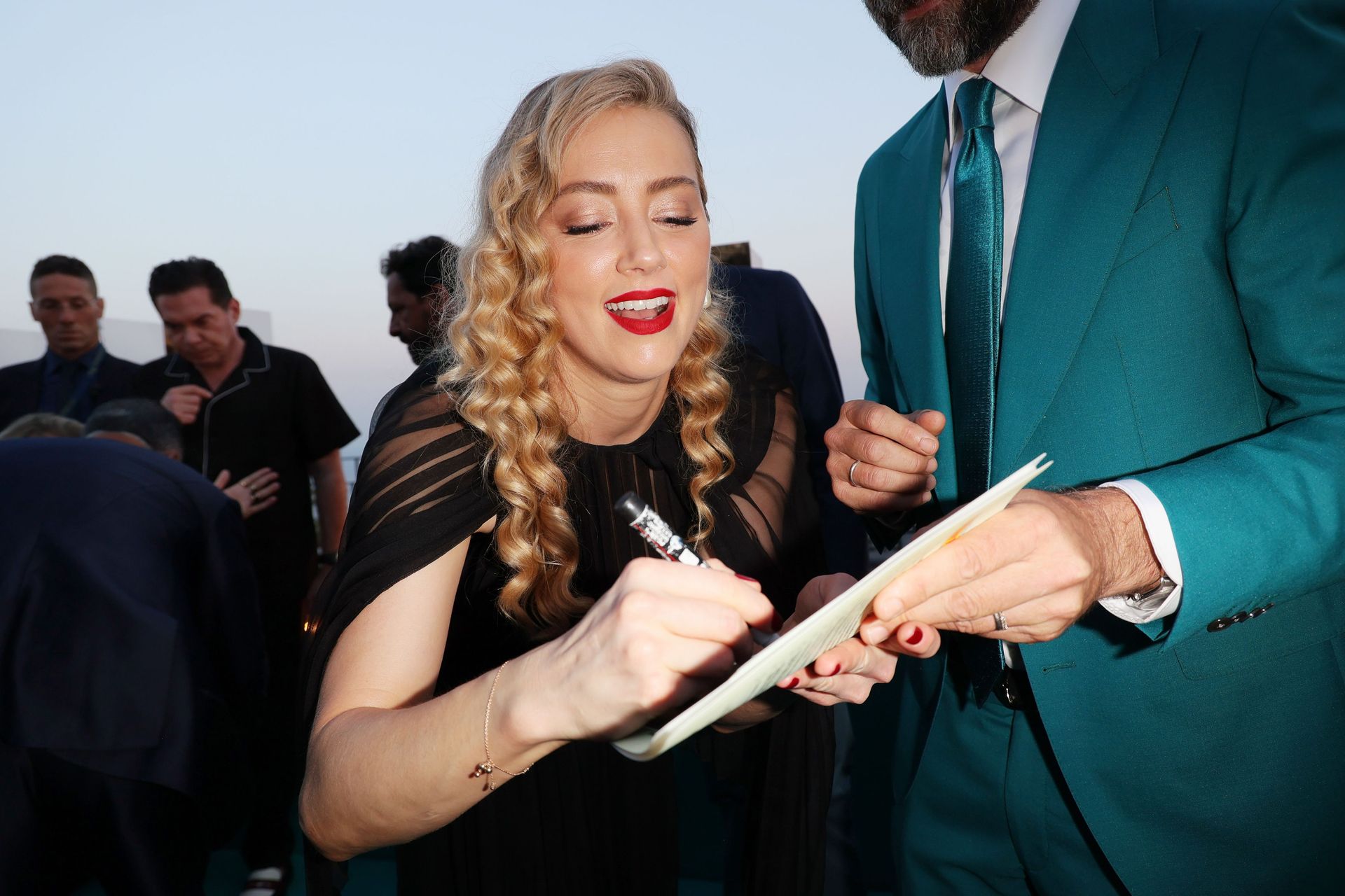 В Испании, в отличие от США, Эмбер мало кто узнает. Фото: Getty Images